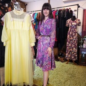 MEET YOUR POSHER 📸🍝🦂🍩🐈